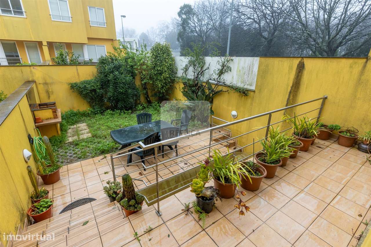 Moradia T5 com jardim e garagem | Senhora da Hora, Matosinhos-11