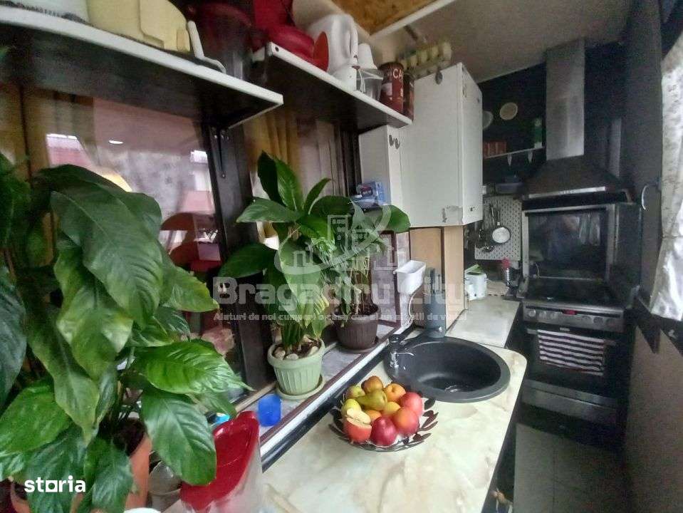 Garsoniera et 2/3 zona Independentei / Gliei-3