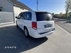 Dodge Grand Caravan - 2