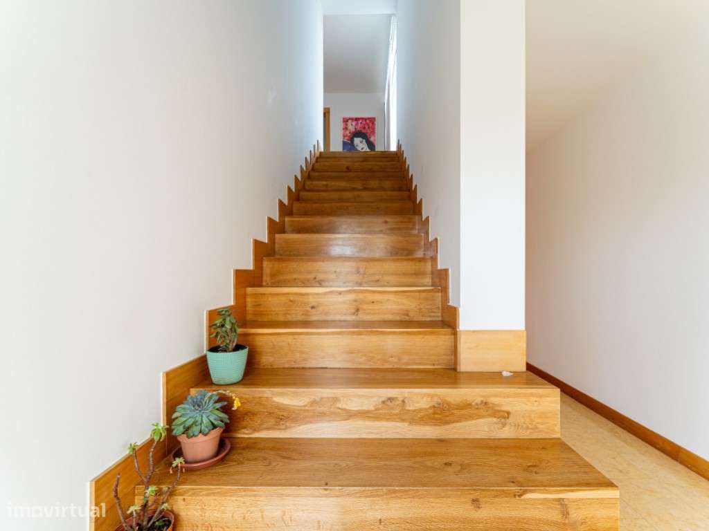 Fantástica moradia situada em Venda Nova- São Martinho do Porto-28