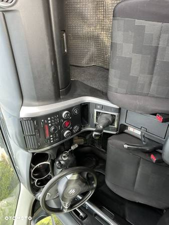 Suzuki Grand Vitara 1.9 DDiS Comfort - 7