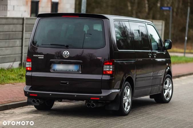 Volkswagen Multivan - 12