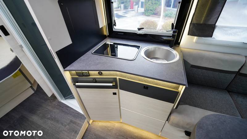 Ford Chausson 788 Titanium Ultimate - 21