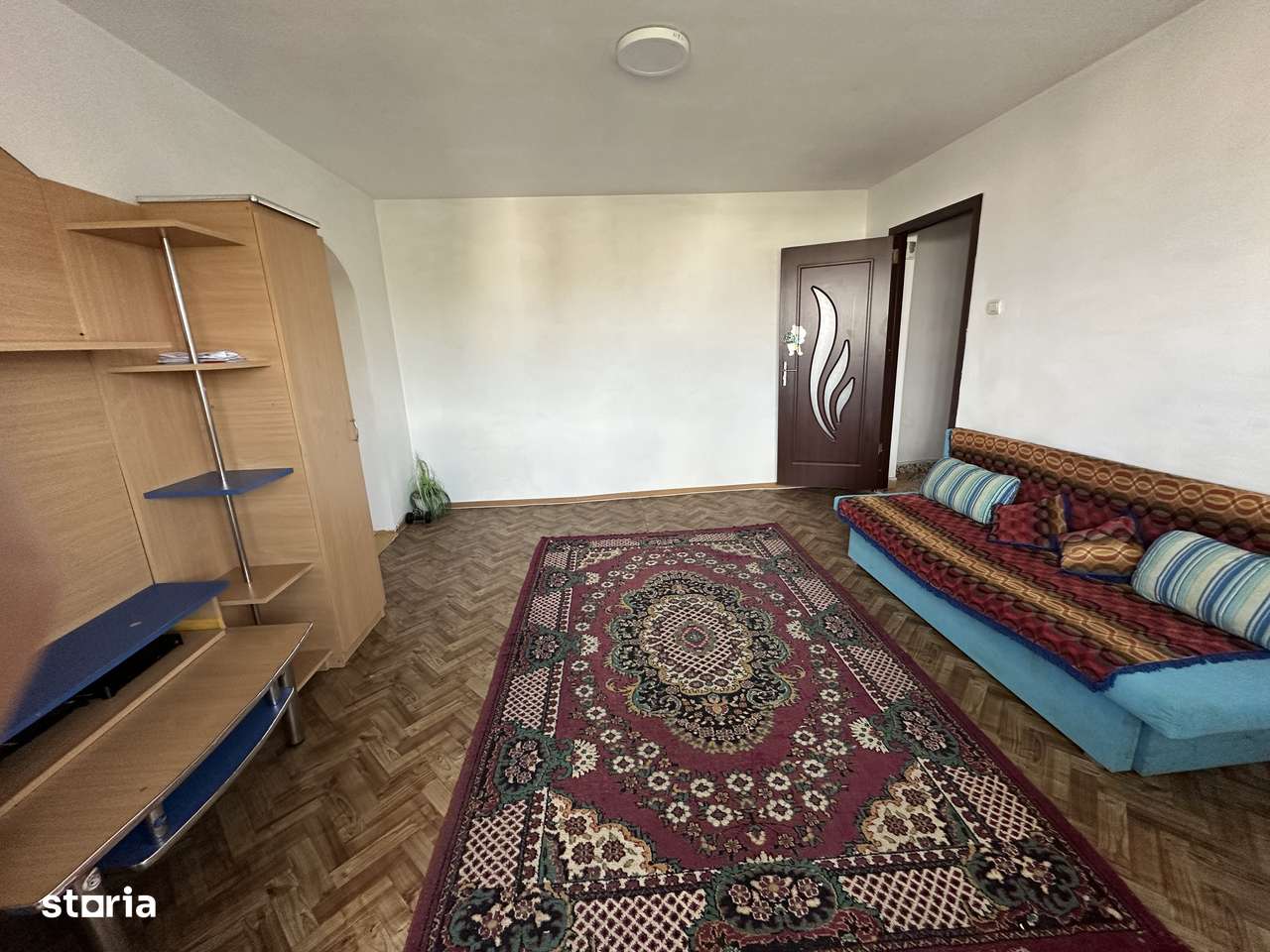 Apartament 2 camere 54 mp, cu imbunatatiri - Zona Scoala nr. 14 - Imagine principală: 3/8