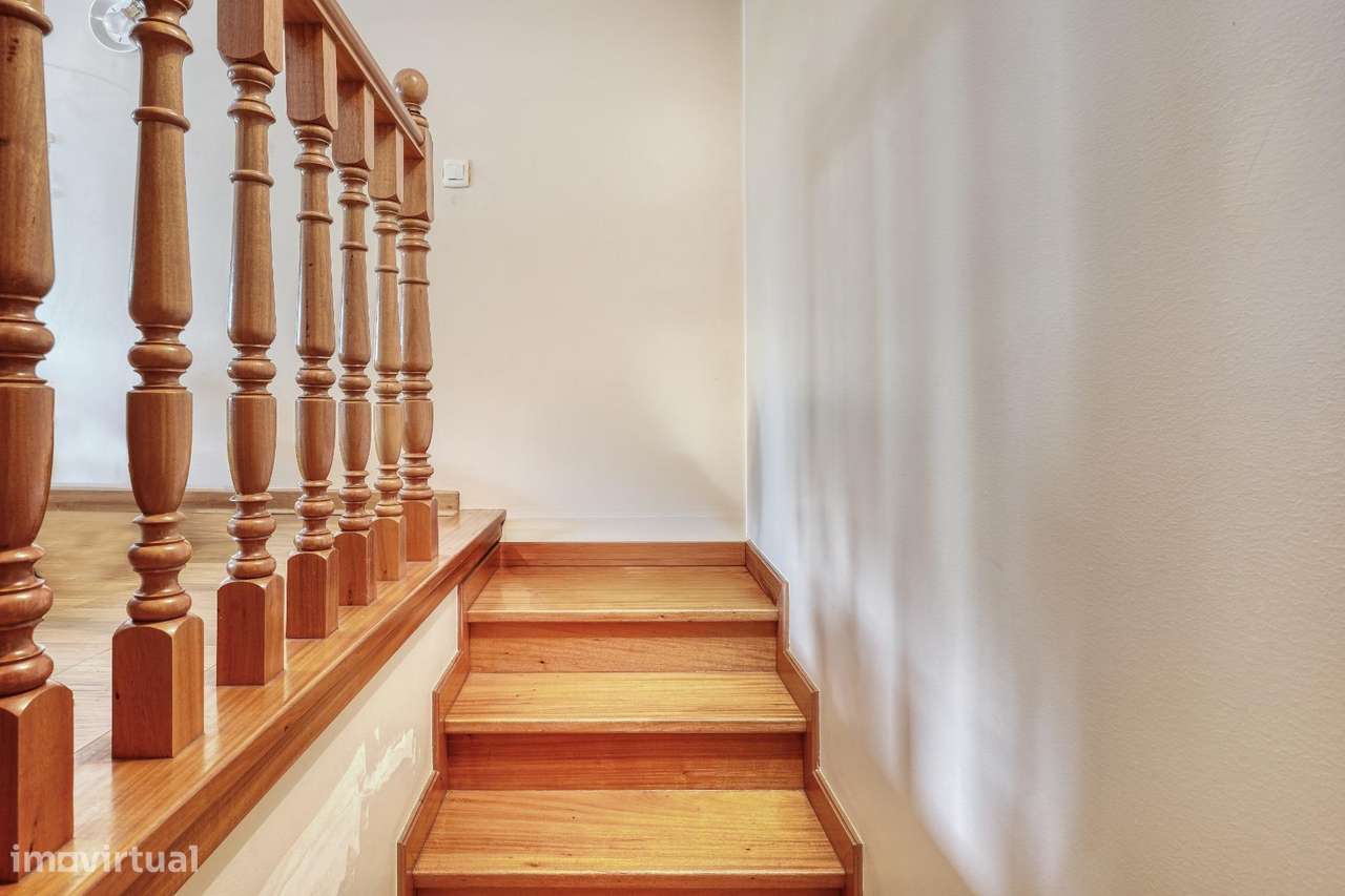 Apartamento T2 com Terraço Incrível || Costa da Caparica-9