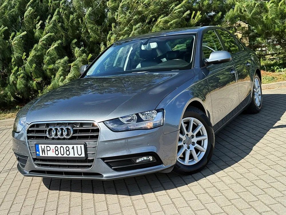 Audi A4 B8 2.0 TDI DPF Ambition 2012