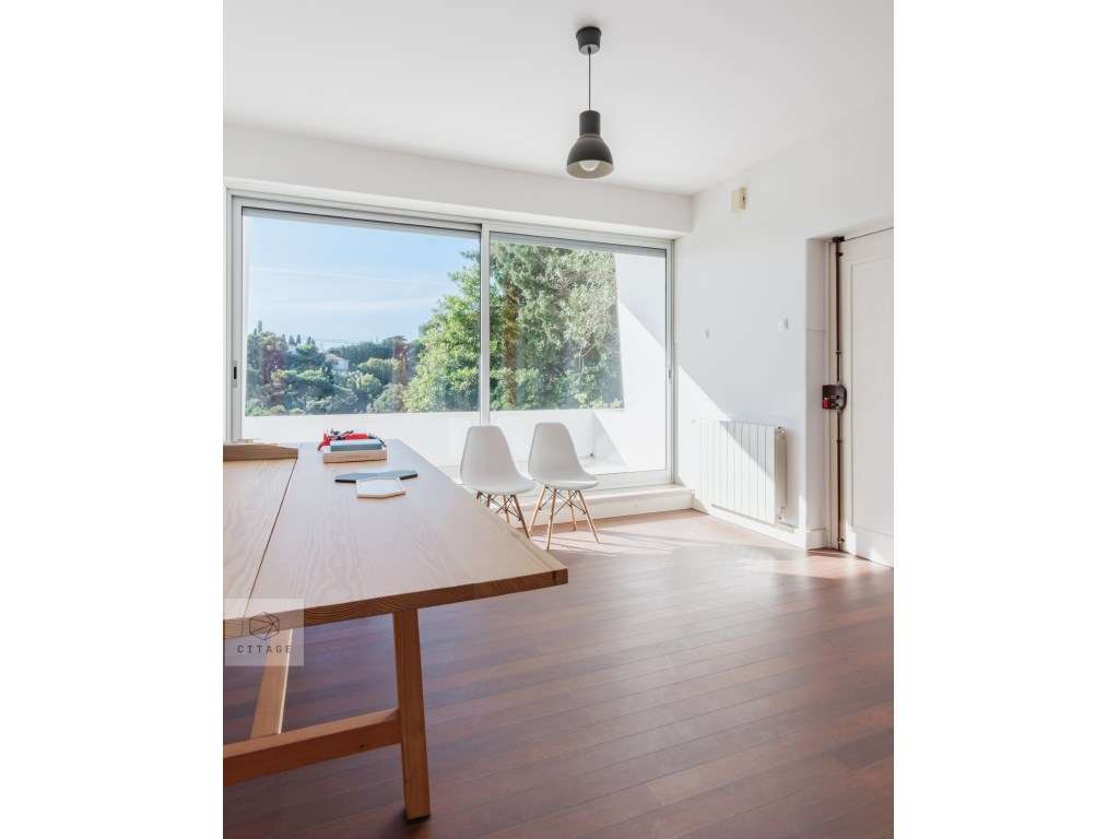 Moradia com vista mar no centro do Estoril-39