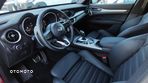 Alfa Romeo Stelvio 2.0 Turbo Veloce Q4 - 12