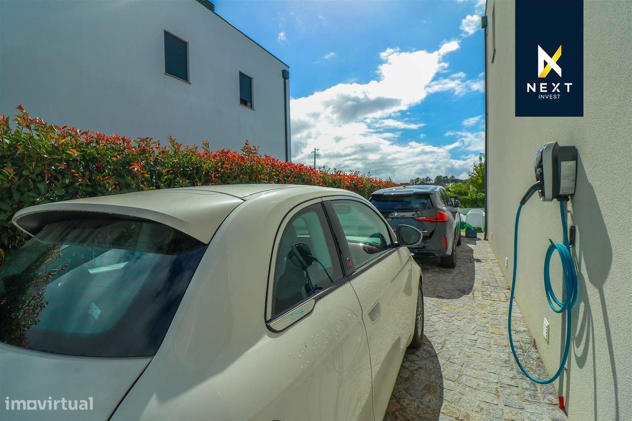 Moradia Geminada T4 com Piscina – Viseu-58