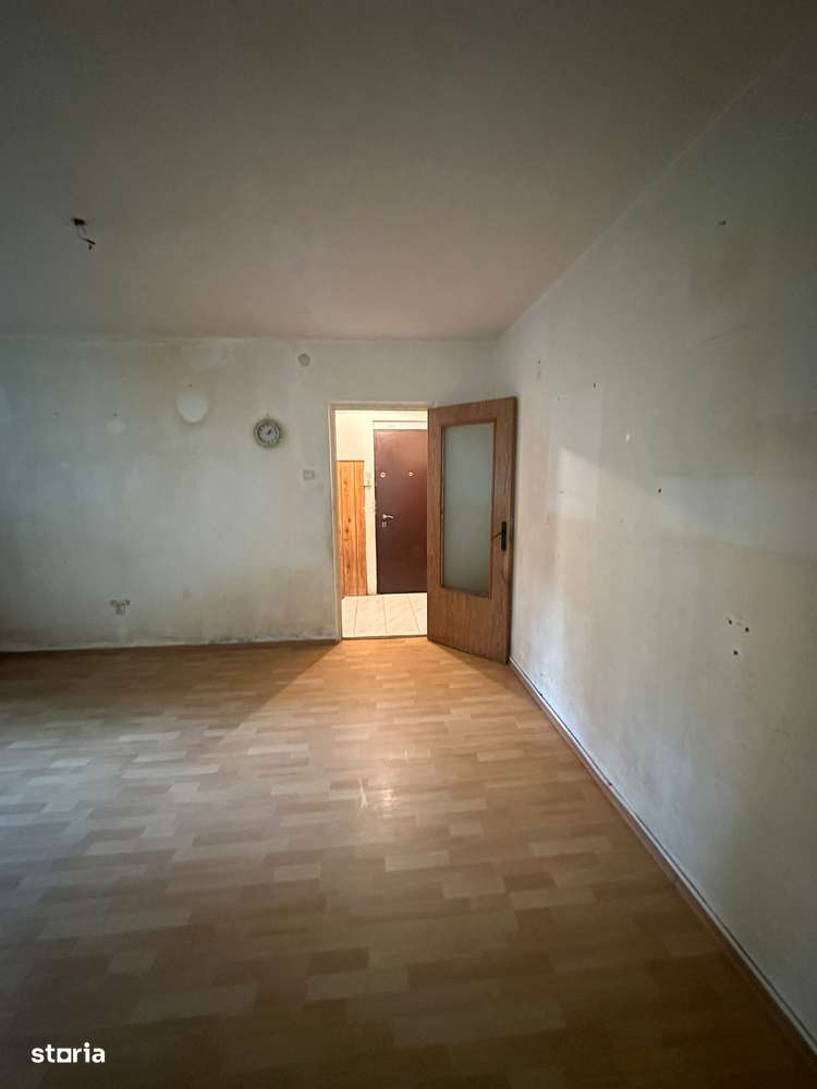 Oferta !! Apartament 2 camere Florilor liber-1