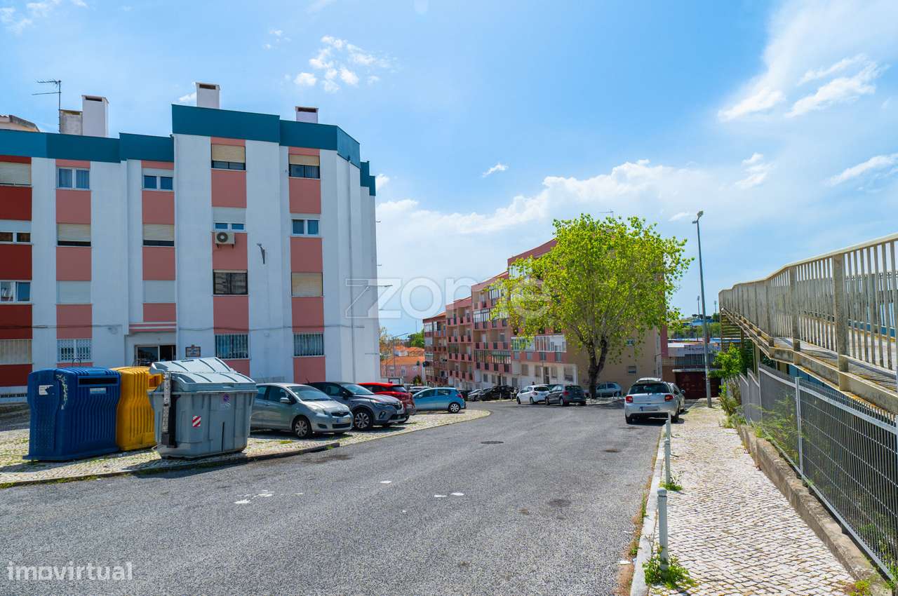 Apartamento T2 à venda em Queluz-4