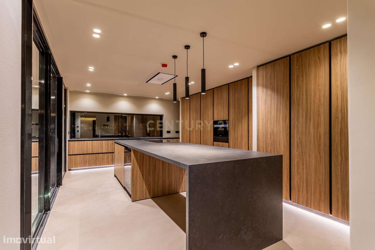 Moradia T4 + T0 Independente — Alto da Parede, Cascais-15