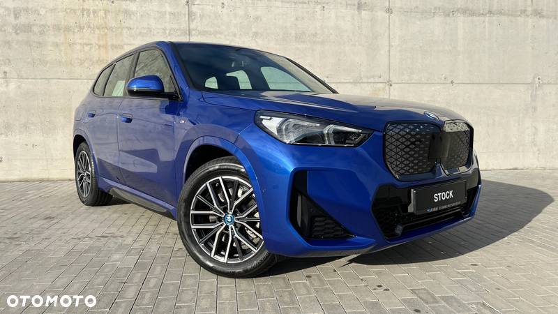 BMW iX1 xDrive30 M Sport - 3