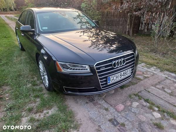 Audi A8 - 4