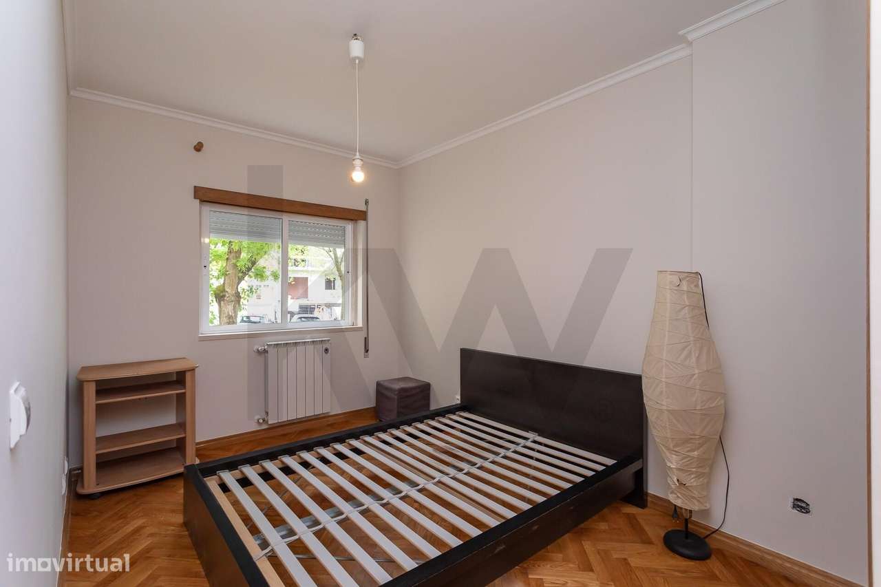 Apartamento T2 Espaçoso com Garagem e Arrecadação – Quinta das Amoreir-14