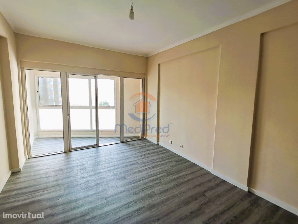 Apartamento T3 na Póvoa de Santo Adri...