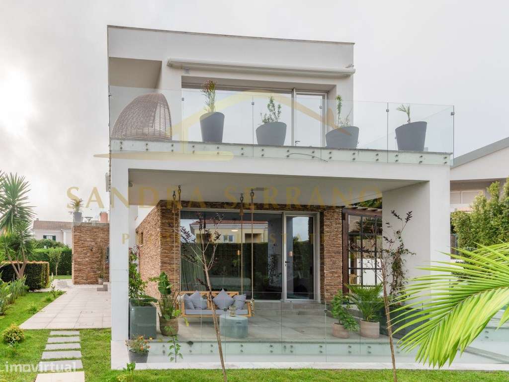 Moradia de arquitetura contemporânea com 5 Suítes-7