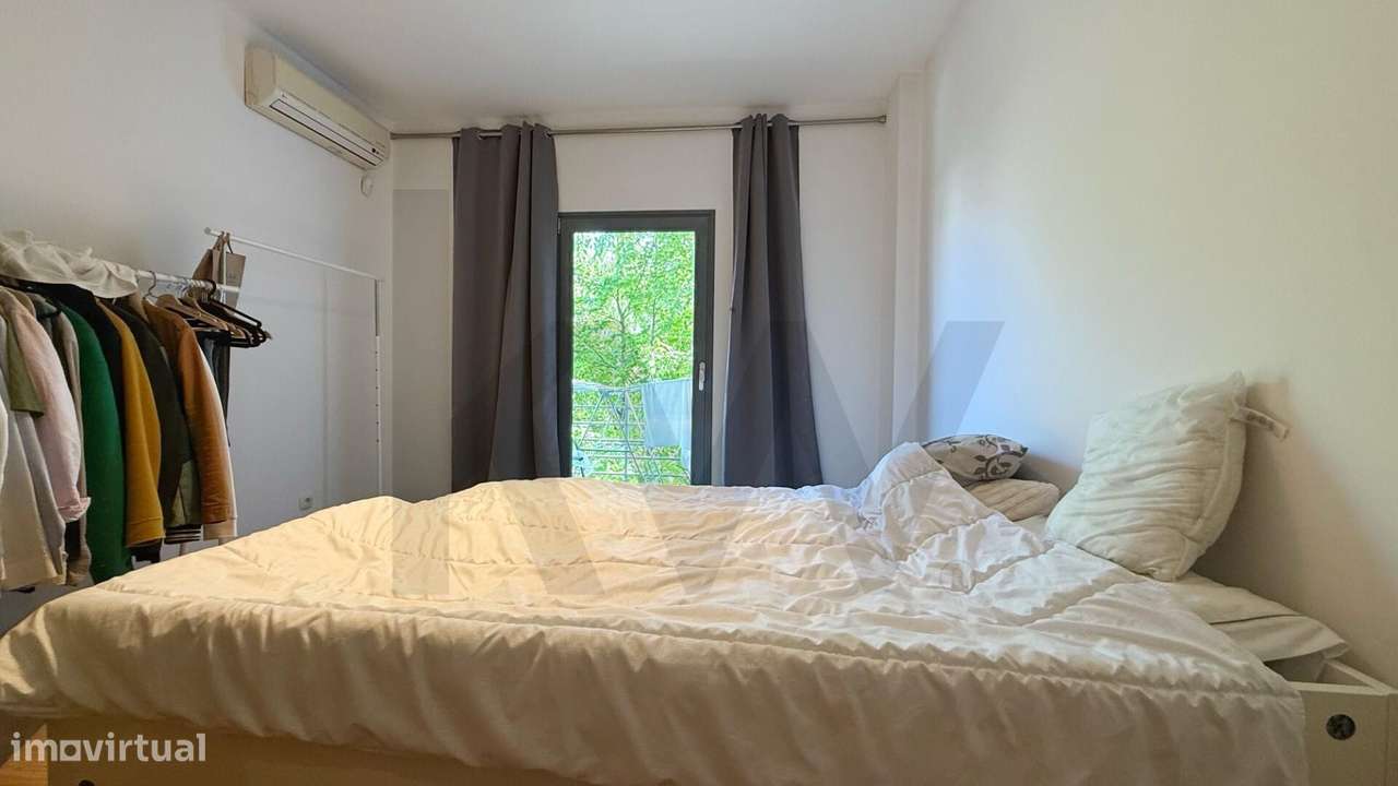 Apartamento T1 localizado no condomínio fechado, parqueamento, piscina-8