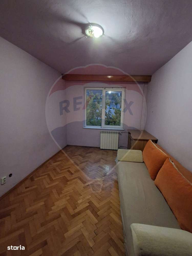 Apartament cu 4 camere de vânzare în zona Iosia-8