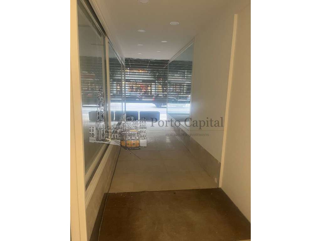 LOJA PARA ARRENDAMENTO JUNTO A ROTUNDA DA BOAVISTA - Grande imagem: 2/34