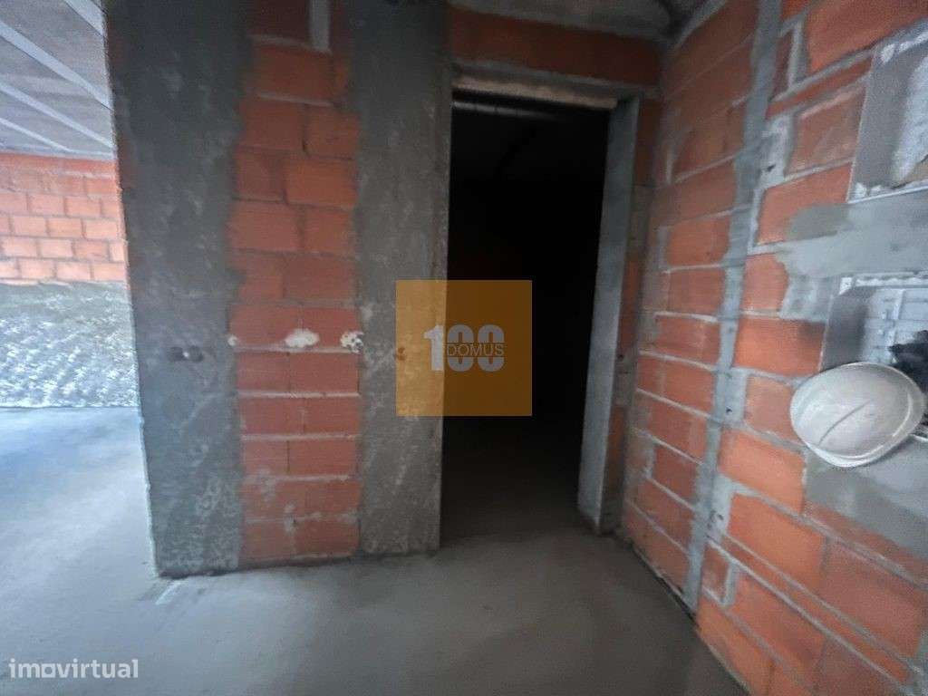 T0 novo com varanda - Fontinha Lux-6