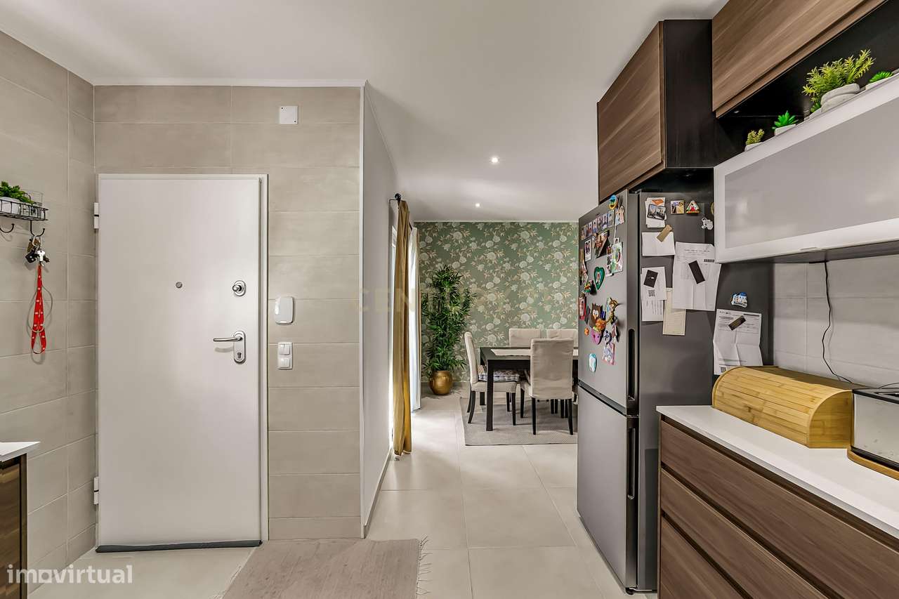 Moradia T3 isolada com garagem, Quinta do Conde-8