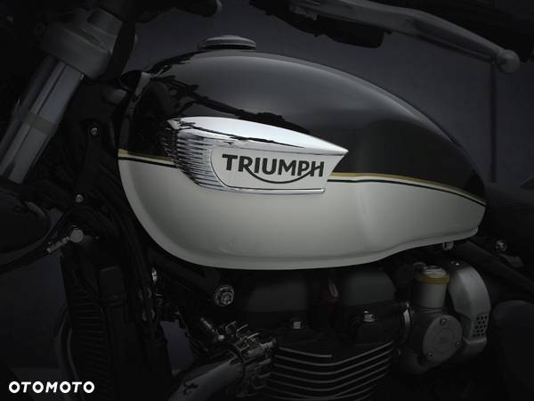 Triumph Speedmaster - 12