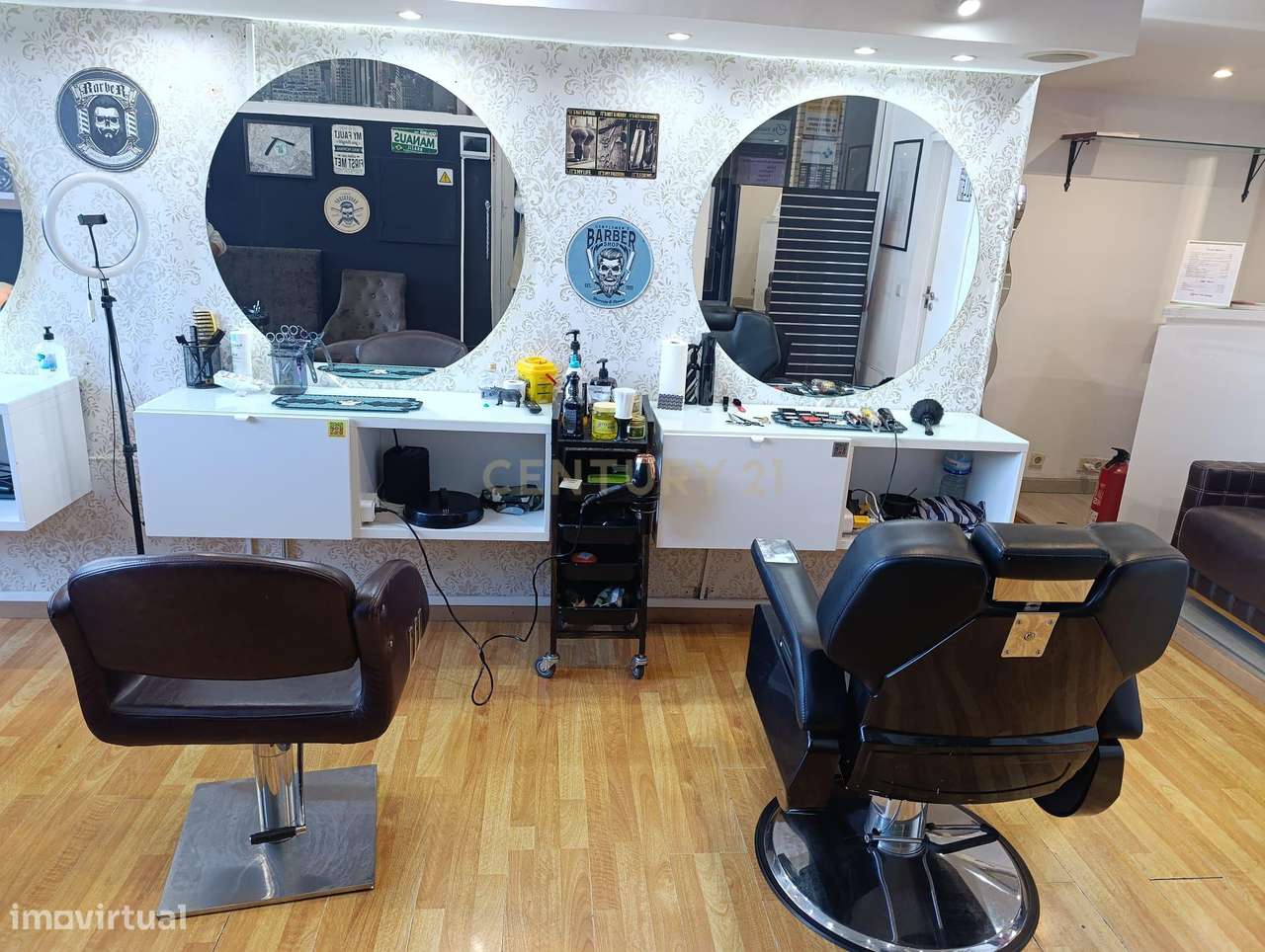 Trespasse de barbearia , Constituição Porto-4