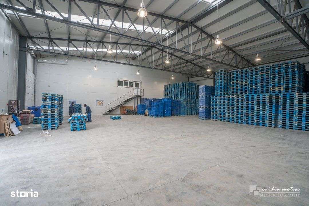 Modul hala cu birouri, porti sectionale drive-in - Imagine principală: 2/4