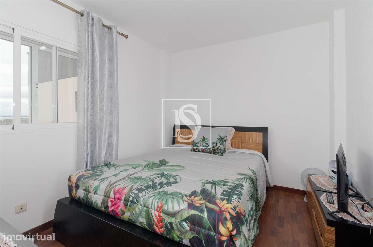 Apartamento T3 Venda em Santo António da Charneca,Barreiro-9