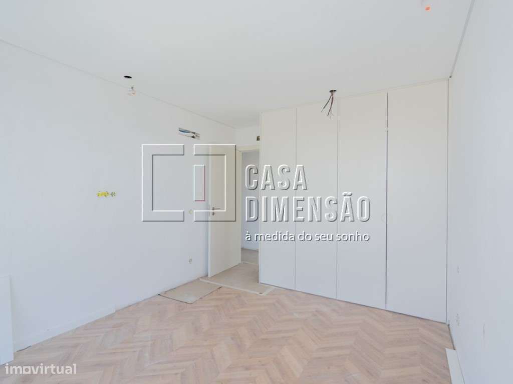 Moradia isolada de tipologia T3 na melhor zona da Aroeira, com Pisc...-13