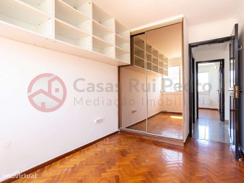 Apartamento T2 dúplex com vista rio, no Beato em Lisboa-15