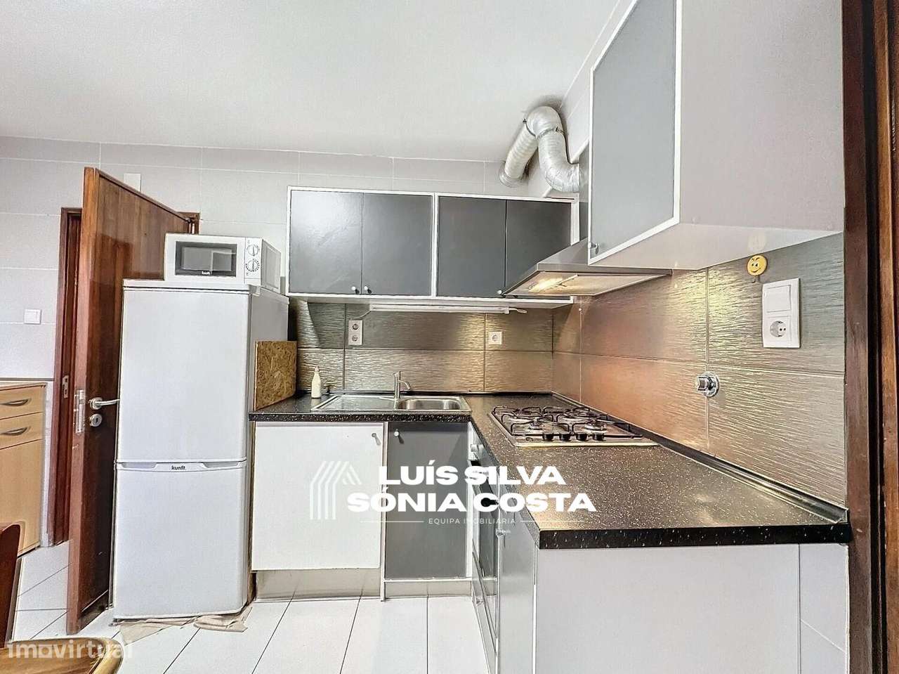 Apartamento T3 na R. Pedro Álvares Cabral, freguesia de Arrifana - Grande imagem: 4/15