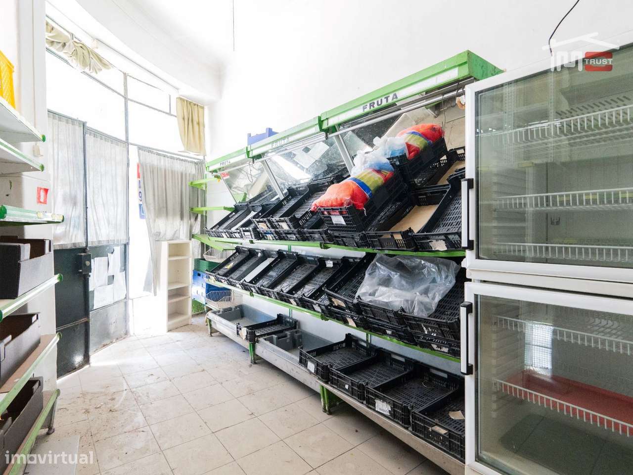 Loja com armazém na cave à venda em Campolide  Calçada dos Mestres - Grande imagem: 4/9