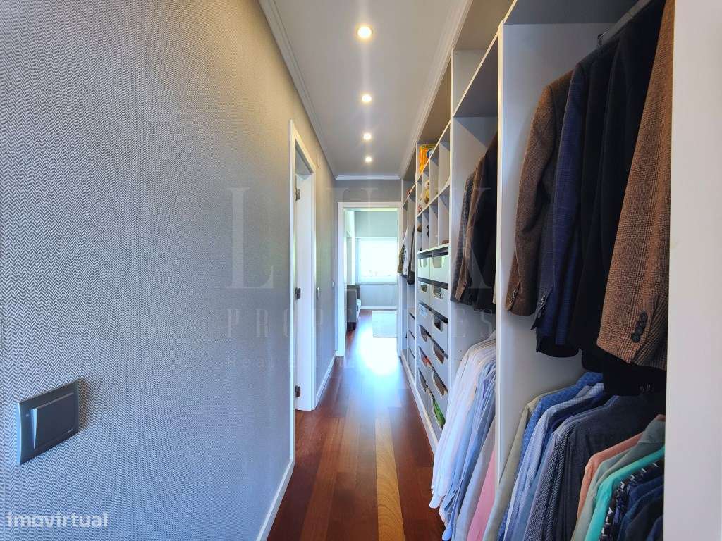 MORADIA DE LUXO NO CENTRO DO ESTORIL-31