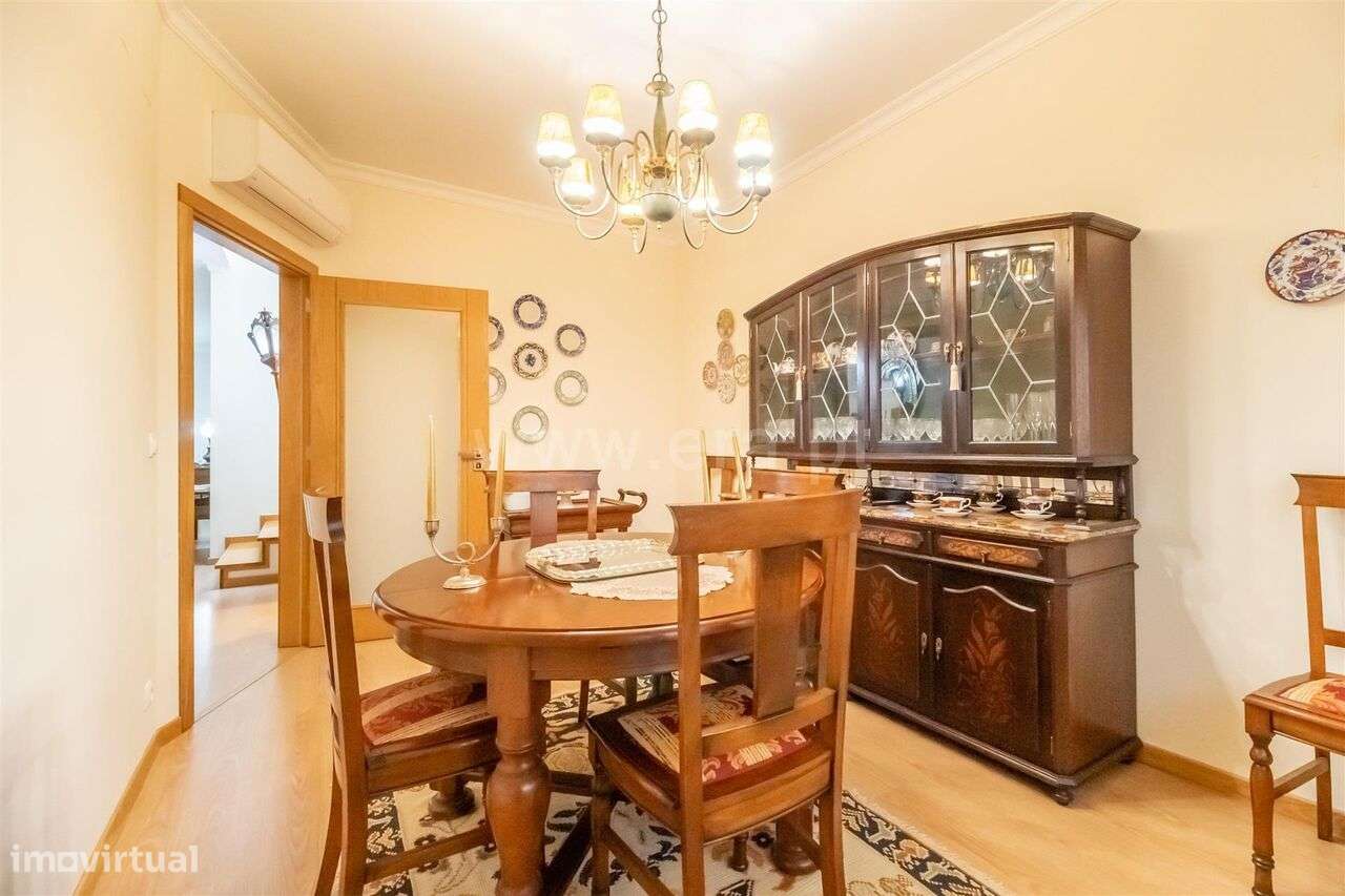 Moradia em Banda T4 / Fundão, Fundão-8