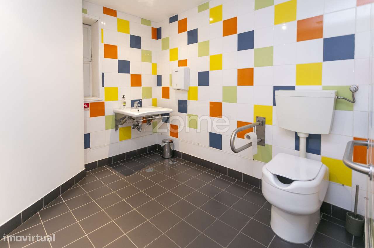 Loja em Oliveira do Douro, Vila Nova de Gaia - Grande imagem: 2/26