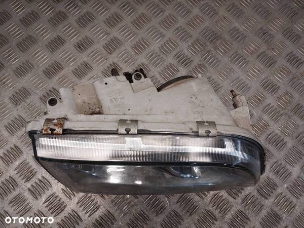 LAMPA LEWY PRZÓD + PRAWY PRZÓD VOLVO V40 I 1AG007861-33 - 9