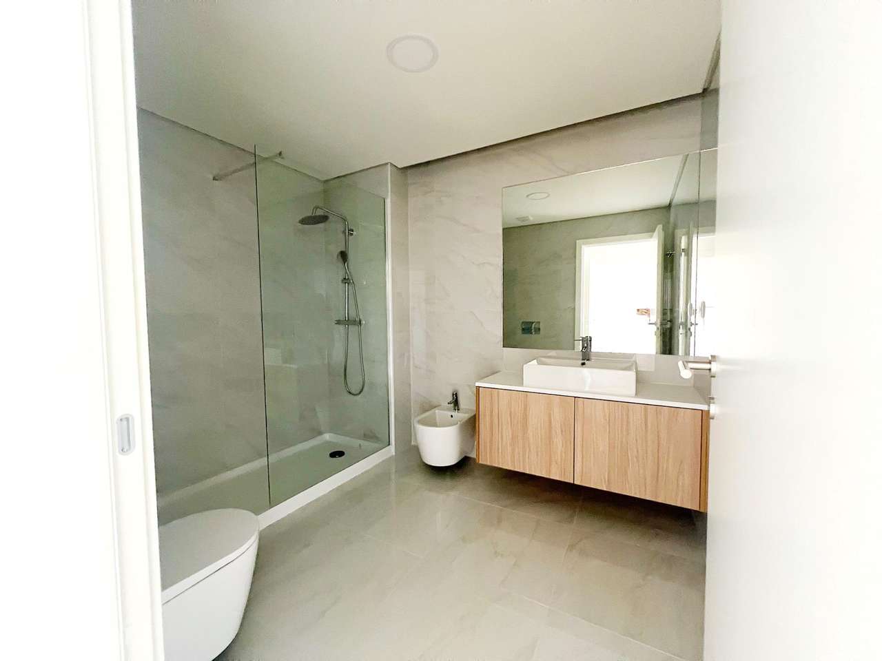 T2 novo c/ estacionamento e varanda - URBANIZAÇÃO MOINHOS DO...-32