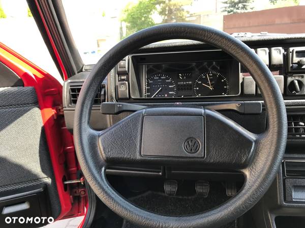 Volkswagen Golf 1.3 CL - 16