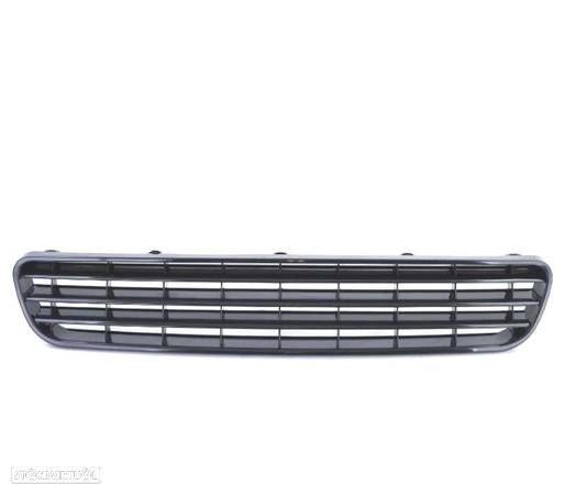 GRELHA FRONTAL SEM SÍMBOLO PARA AUDI A3 96-03 PRETA - 3