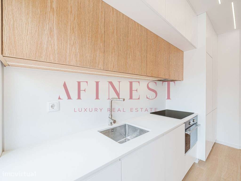 T2 Totalmente Remodelado | Graça | 70m² | Nascente/Poente | Varanda...-7