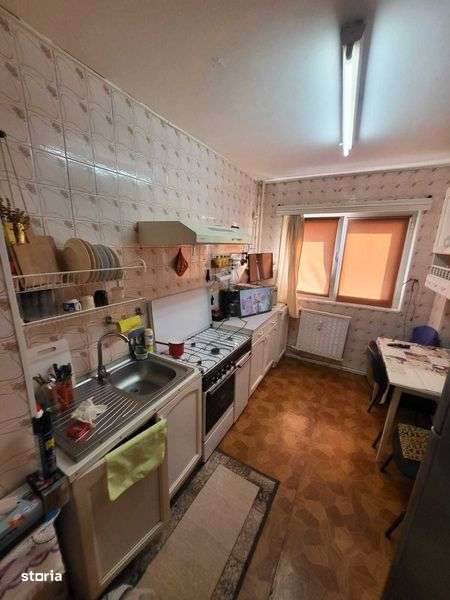 Vanzare apartament 3 camere