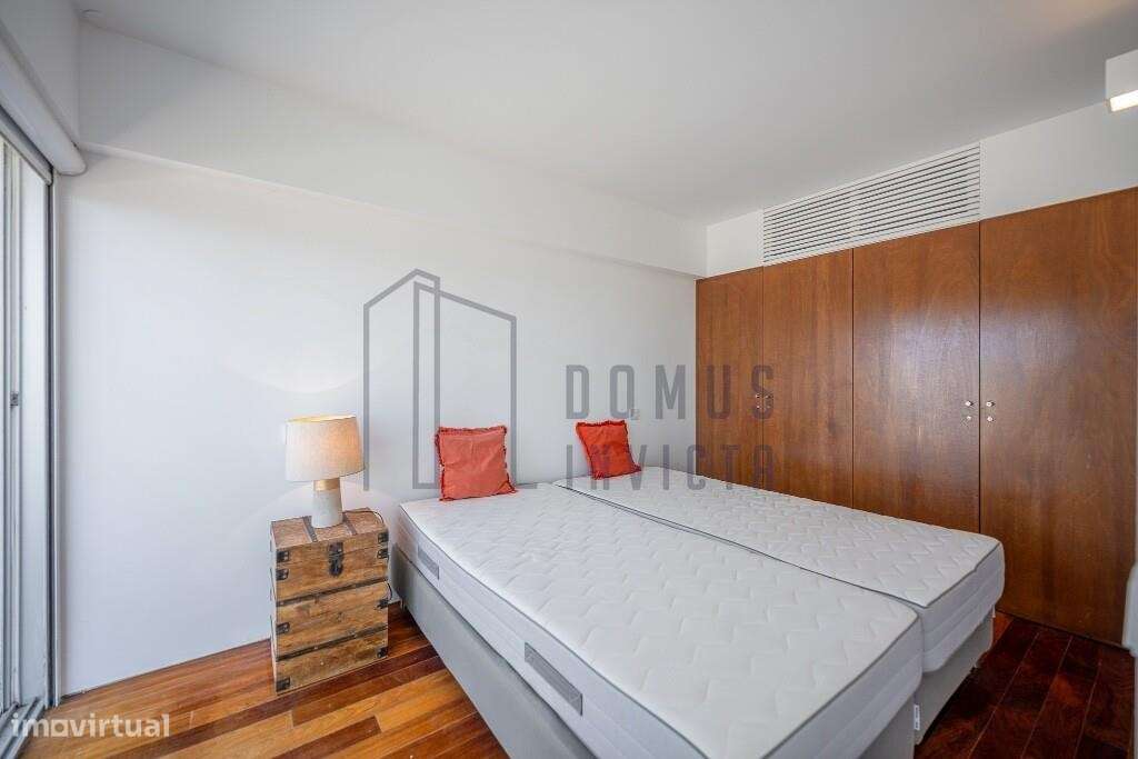 T1 com terraço, para venda-11