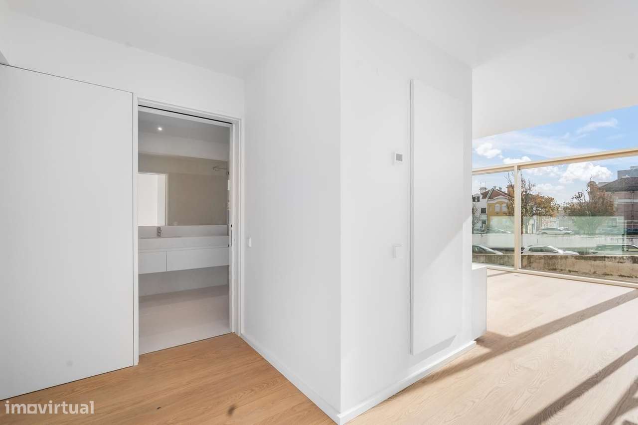 Apartamento T1 + 1 com vista, Campo Pequeno, Lisboa-25