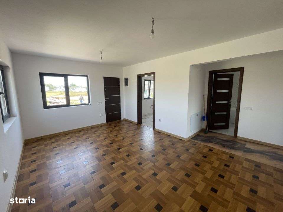 Clinceni, casa pe parter, 80mp, 3 camere, 2 bai, utilitati - Imagine principală: 4/15