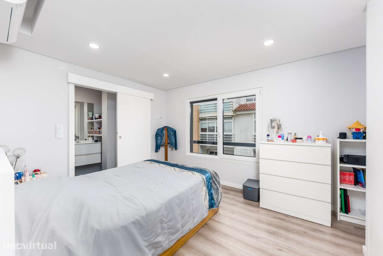 T2 Casal de Cambra | Seminovo | Garagem e Varanda-8