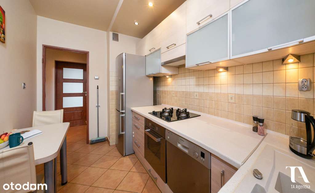 3pokojowe mieszkanie z balkonem w świetnej okolicy - Pełny obrazek: 4/13