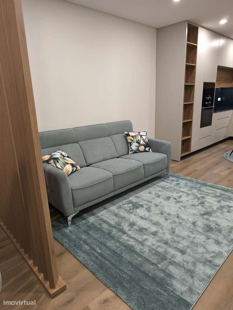 T2 Remodelado | Garagem | Arrumos | 100m da Estação de Paredes - Grande imagem: 4/12