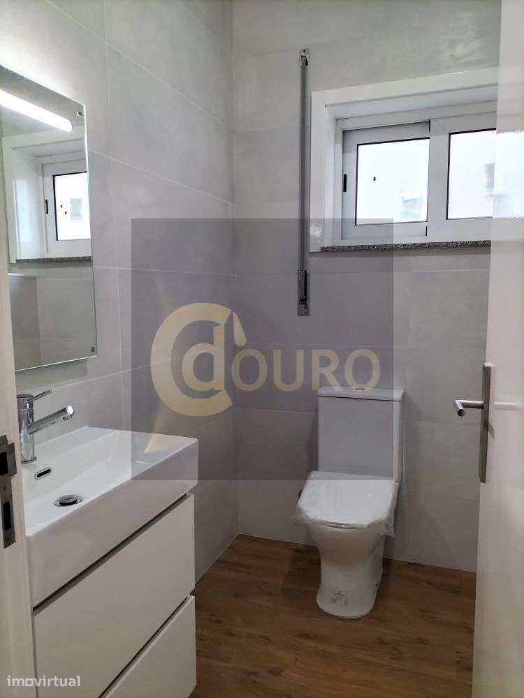 APARTAMENTO T3 RENOVADO EM ÁGUAS SANTAS-21